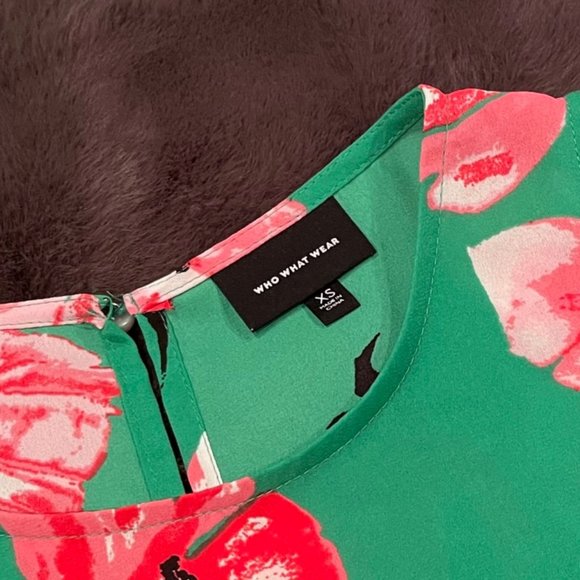 Flower (Floral) Sleeveless Top (Size: XS) - NWOT - Picture 2 of 5